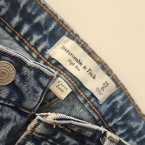 Abercrombie & Fitch Curve Love Denim